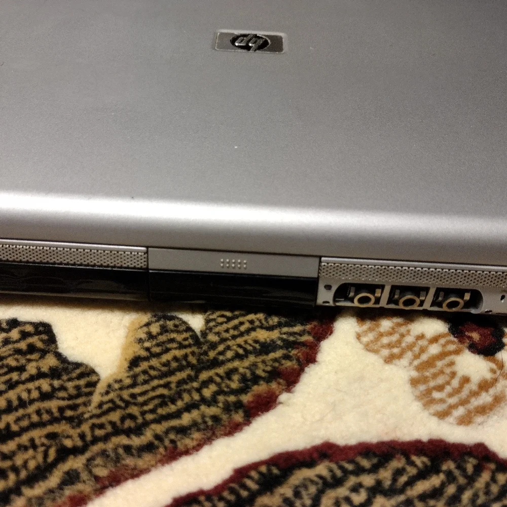 Hp pavilion dv1000 laptop